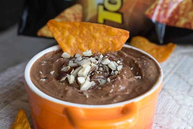Tortilla Chips mit Schoko-Nußdip