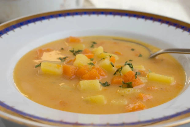 Kartoffel-Karotten-Suppe
