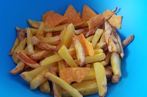 Selbstgemachte Pommes mit Tortillachips