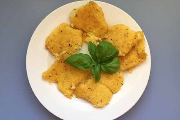 Polentaeckerl mit Parmesan