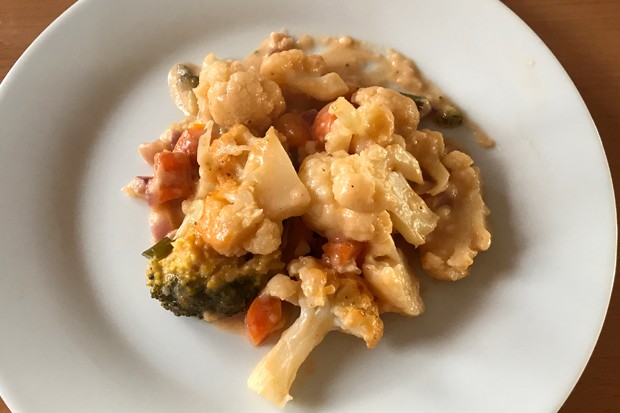 Gemüseauflauf mit Tomatensauce