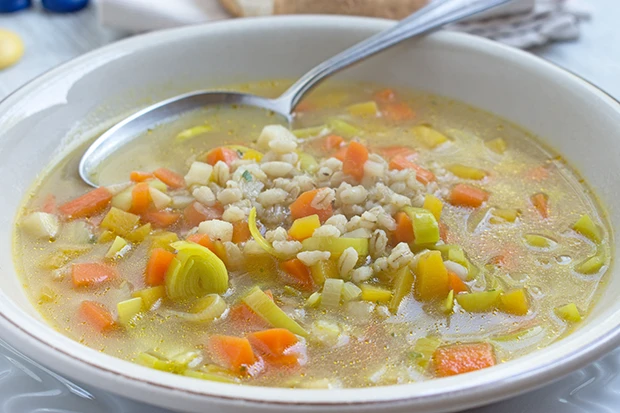 Gemüsesuppe mit Rollgerste
