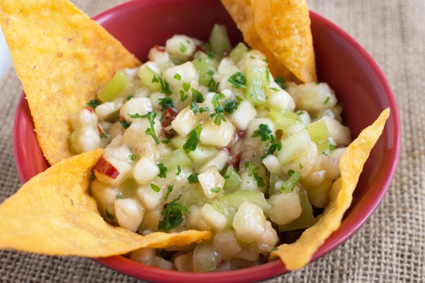 Bananensalsa mit Tortillachips