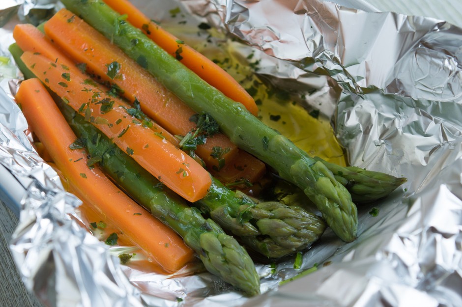 Spargel-Karottengemüse aus dem Backrohr