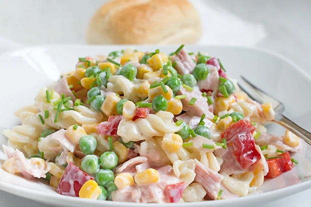 Bunter Nudelsalat
