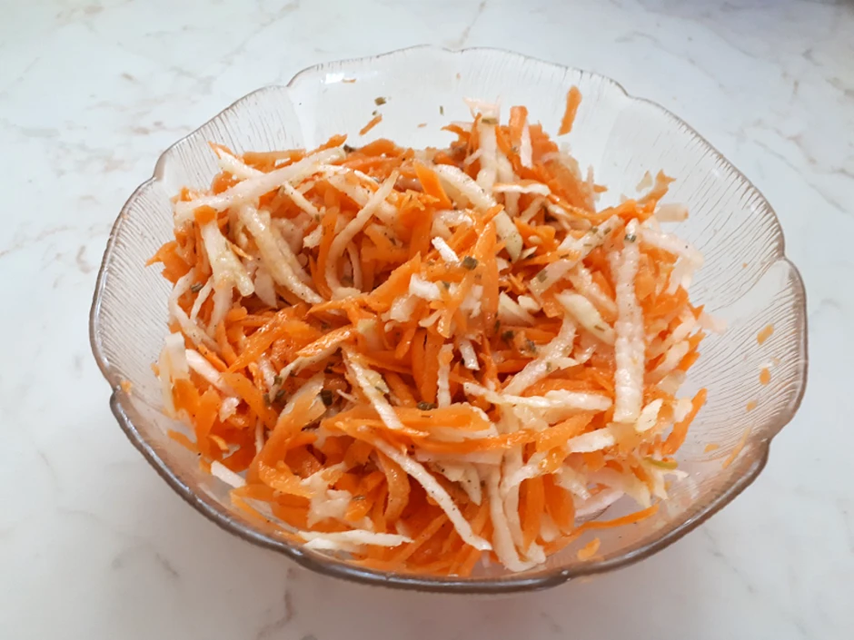 Kohlrabi-Karotten-Salat