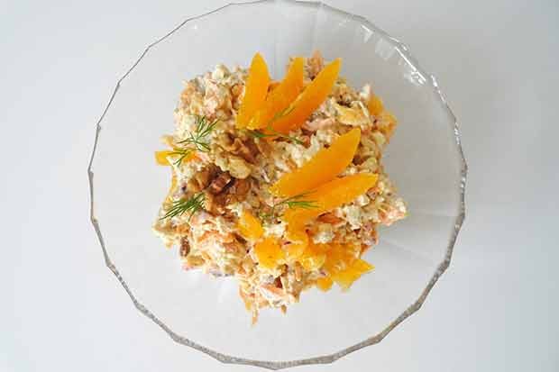 Hühnersalat mit Mandarine, Karotte und Walnuss