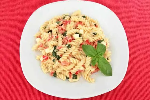 Dinkelnudeln mit Weichkäse