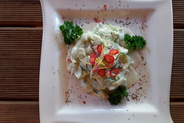 Griechischer Gurkensalat