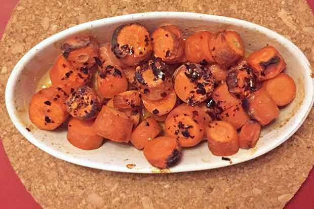 Honigkarotten mit Chipotle Chili