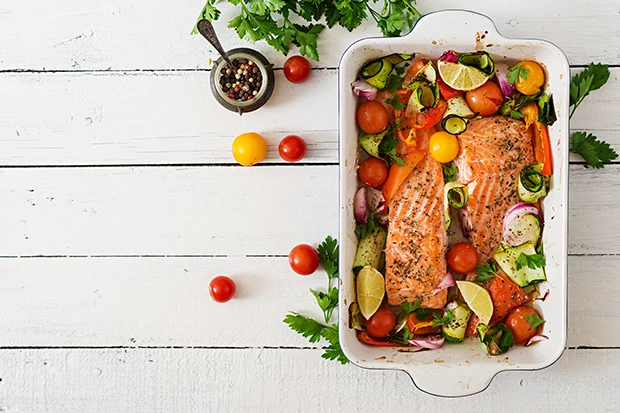 Seelachsfilet im Gem&uuml;sebett