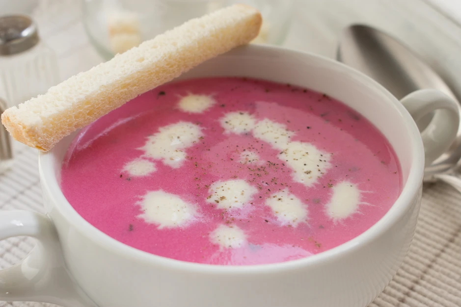 Rote Gem&uuml;sesuppe