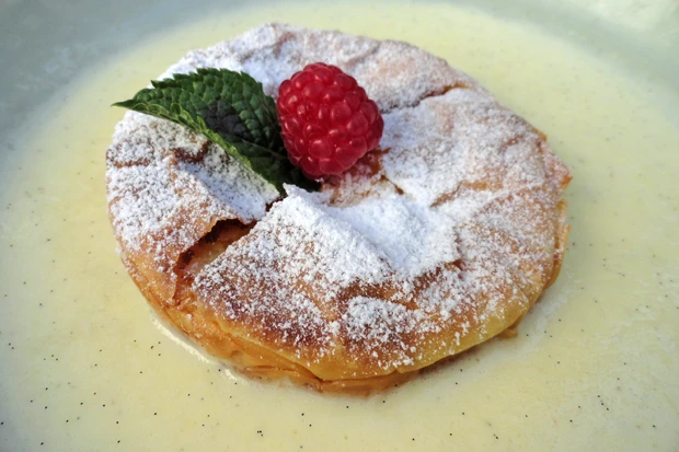 Strudelt&ouml;rtchen in Vanillesauce