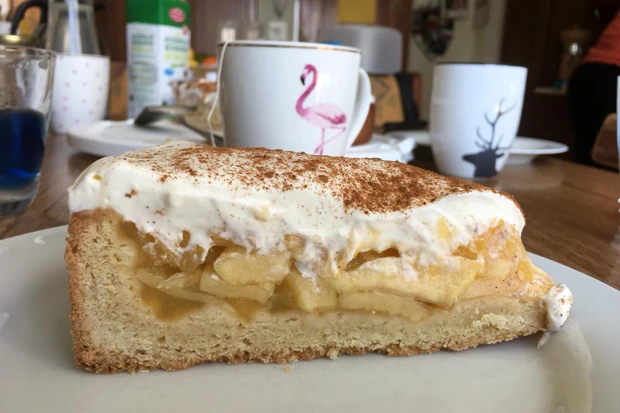 Apfel-Sauerrahm-Torte