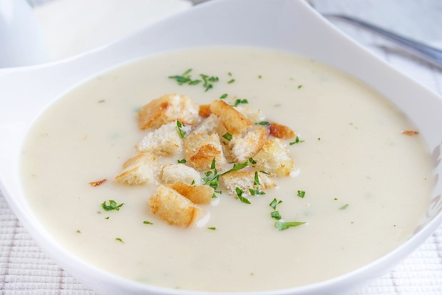 Mediterrane Käsesuppe