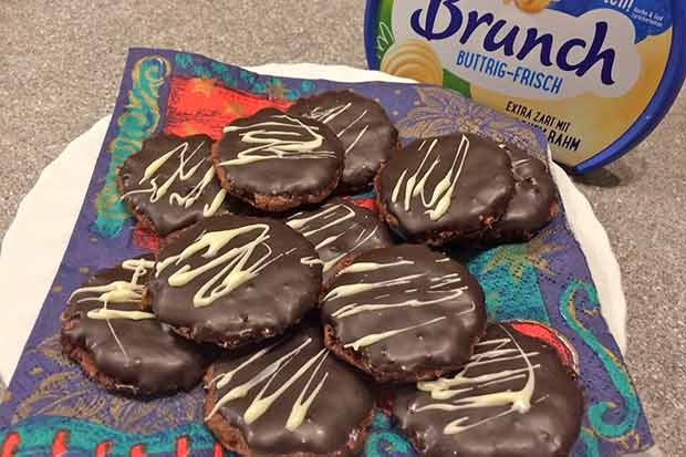 Schoko-Kekse mit Brunch buttrig-frisch