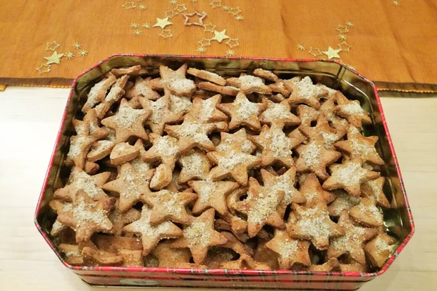 Zimtsterne mit Erdmandeln