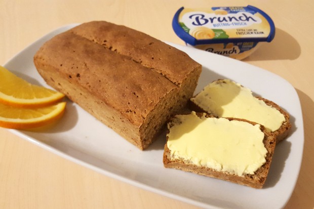 Brot mit Brunch Buttrig-Frisch
