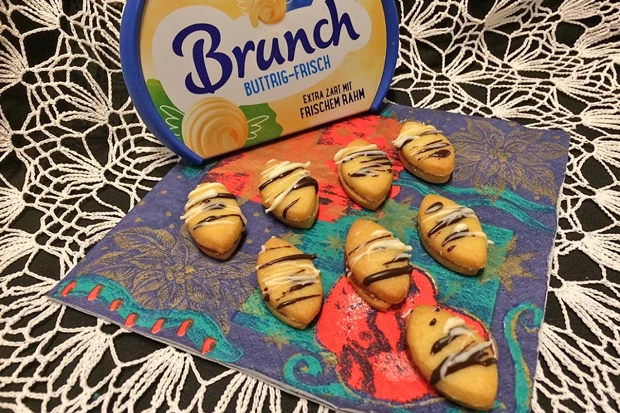 M&uuml;rbe Kekse mit Marillenmarmelade
