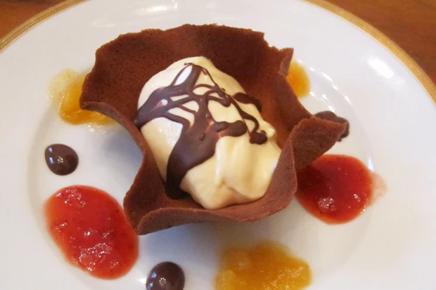 Mousse aus wei&szlig;er Schokolade