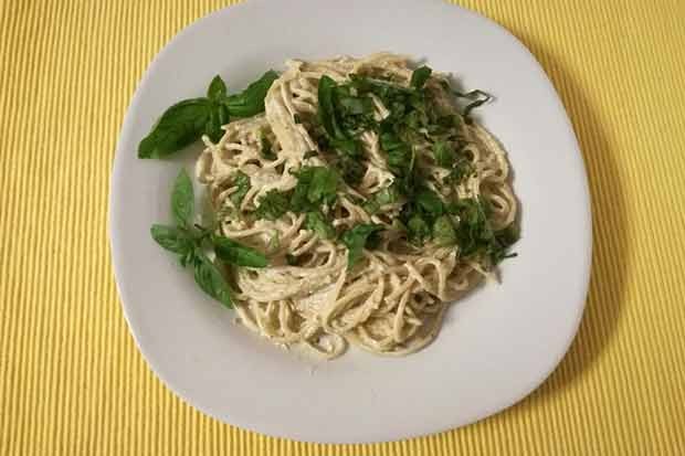 Dinkelspaghetti mit Pesto