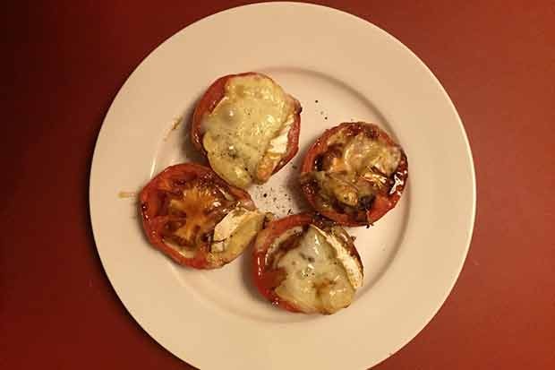 Geschmorte Tomaten mit Saint Albray