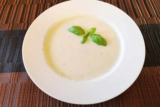 Karfiol Zwiebel Suppe