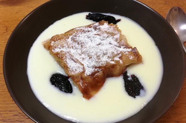 Apfel Mandel Marzipan Strudel