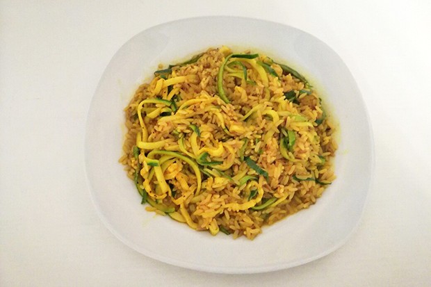 Reis mit Zucchinispaghetti