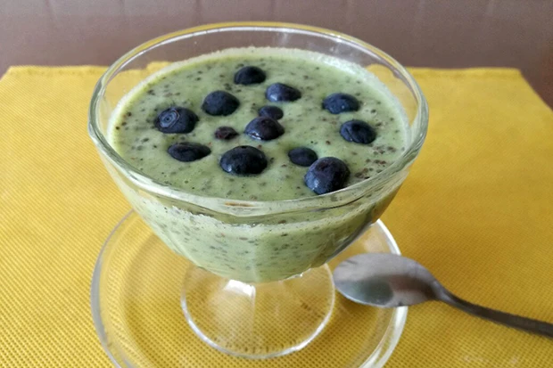 Grüner Chiasamen-Pudding