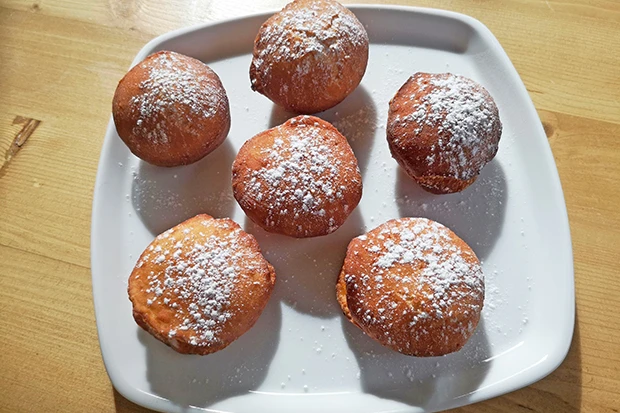 Pfirsichkrapfen