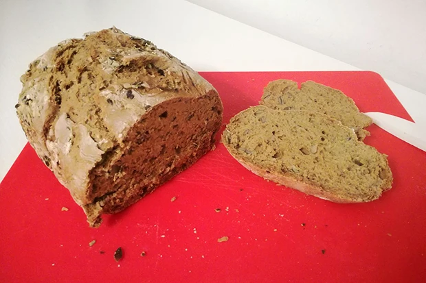 K&uuml;rbiskern-Brot