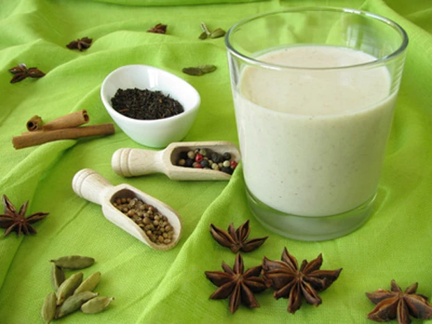 Gewürztee mit Milch
