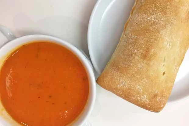 Tomaten-Basilikum-Suppe