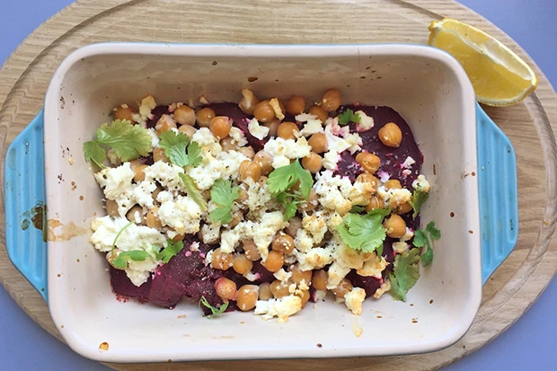 Gratinierte Rote R&uuml;ben mit Kichererbsen und Feta