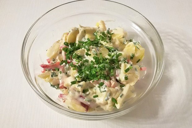 Kartoffelsalat mit Sauerrahm - Rezept