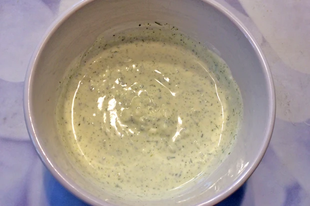 Schnelle, kalte Kr&auml;utersauce