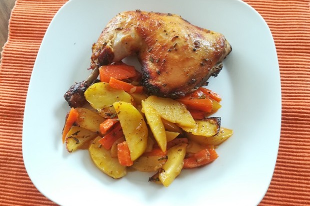 Hühnerschenkel mit Kartoffel-Karotten