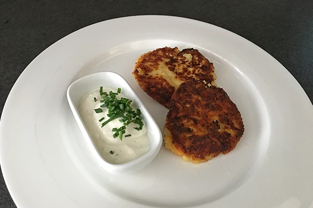 Gem&uuml;selaibchen mit Sauerrahmdip