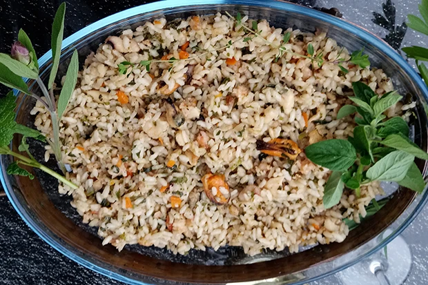 Reis mit Meeresfr&uuml;chten