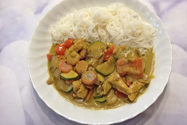 Gr&uuml;nes Curry mit Glasnudeln