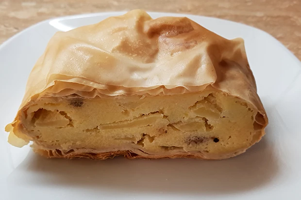 Polenta-Apfelstrudel