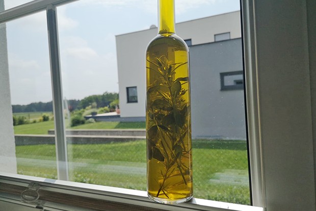 Kräuteröl