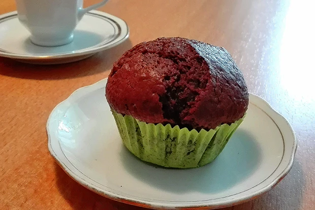Fruchtige Schoko-Apfelmus-Nuss-Muffins