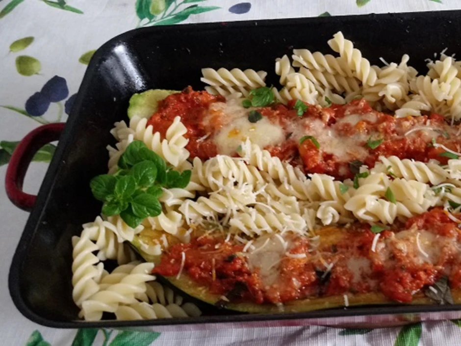 Gef&uuml;llte Zucchini vegetarisch