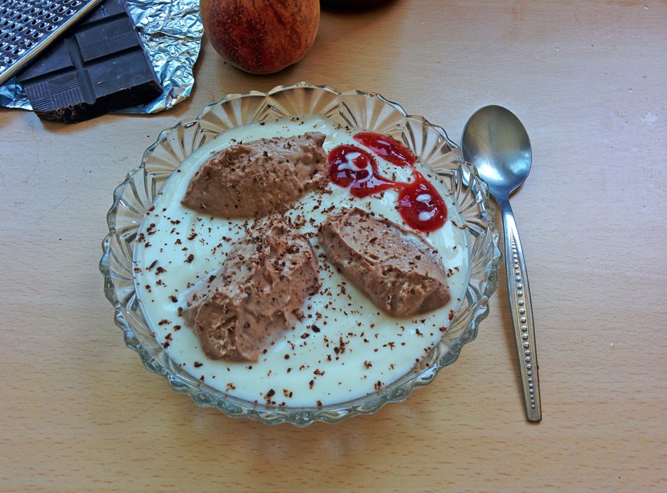 Schoko-Joghurt-Eisdessert
