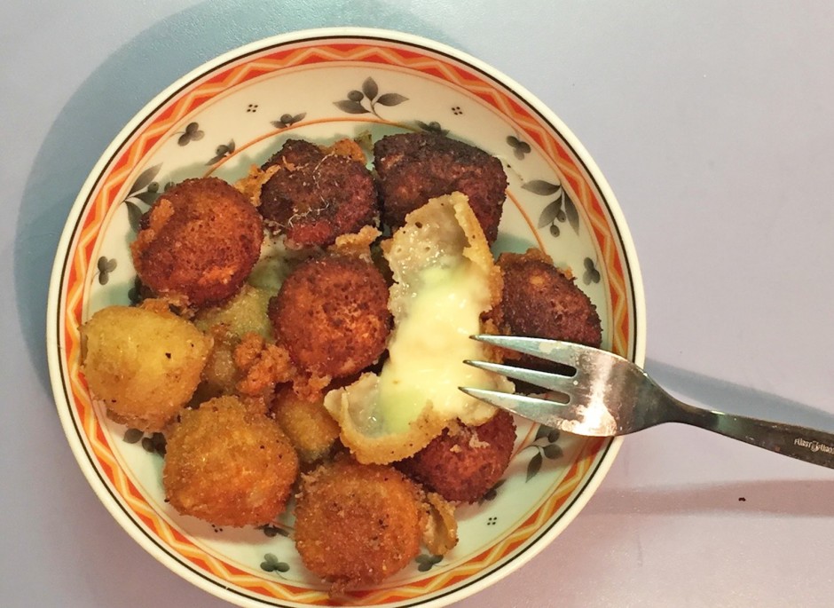 Frittierte Mozzarellabällchen