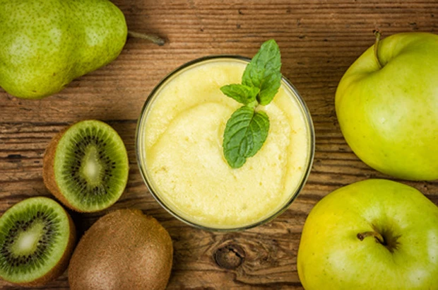 Kiwi-Apfel-Birnen-Smoothie