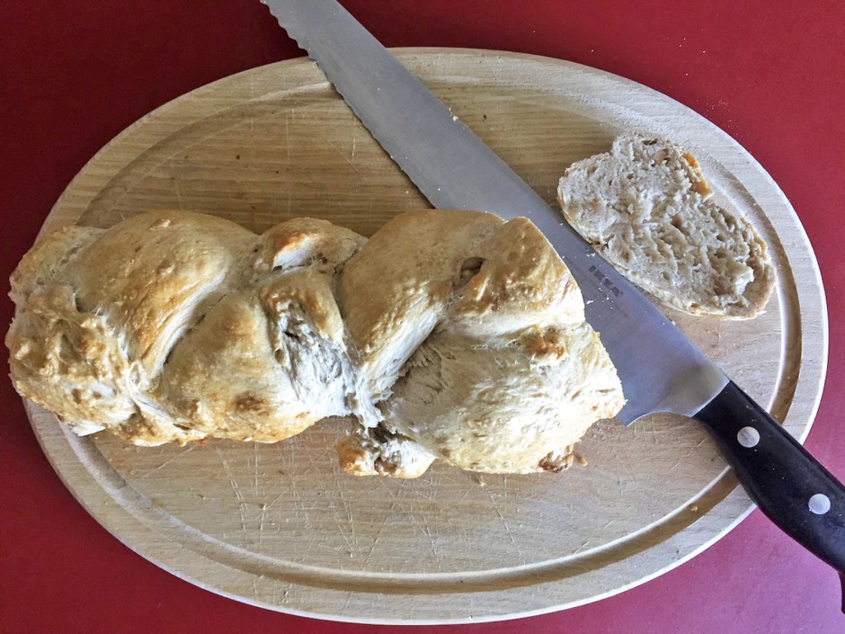 Walnusszopfbrot