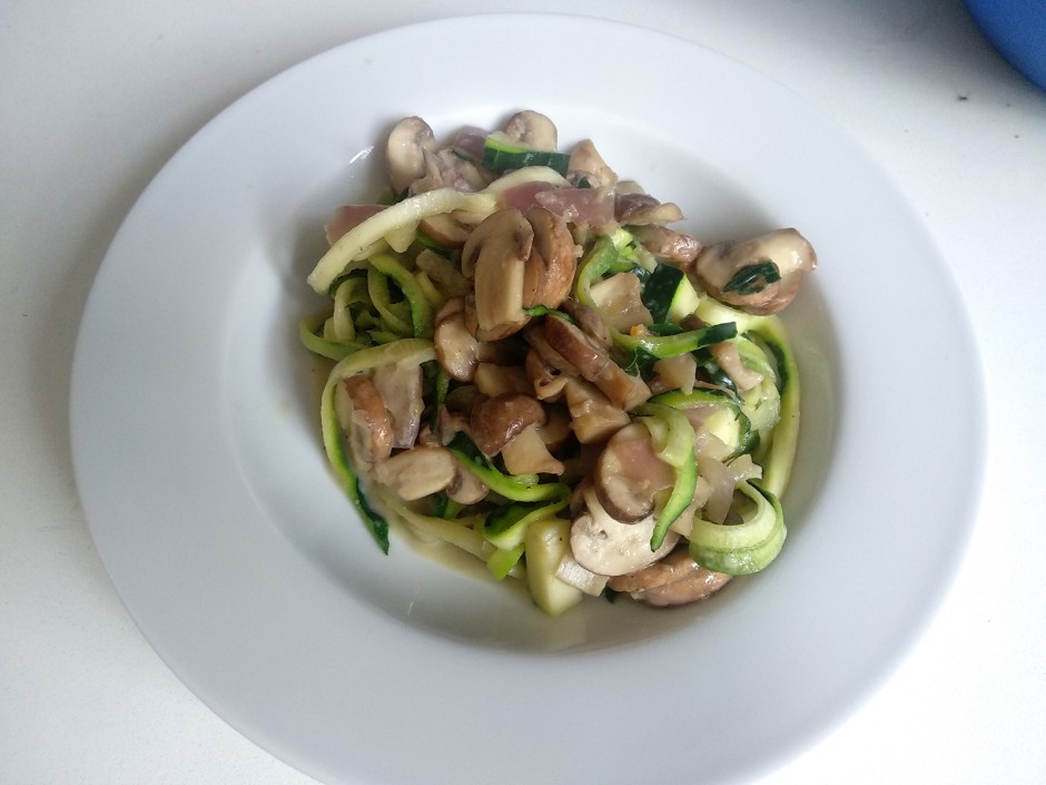 Zoodeln in Pilzsauce